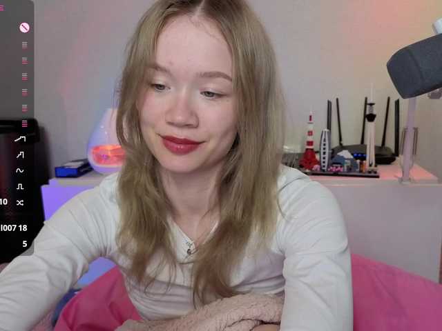 alicecutey live cam on BongaCams