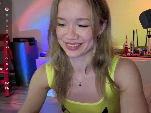 alicecutey live cam on BongaCams
