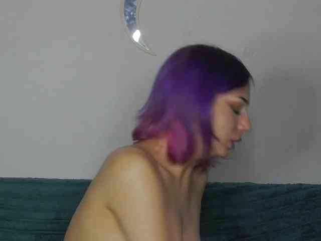 dahliacruzzz21 webcam