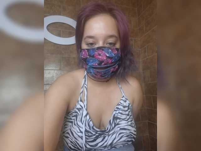 eridaamorous-1 live webcam show