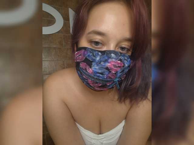 eridaamorous-1 live cam on BongaCams