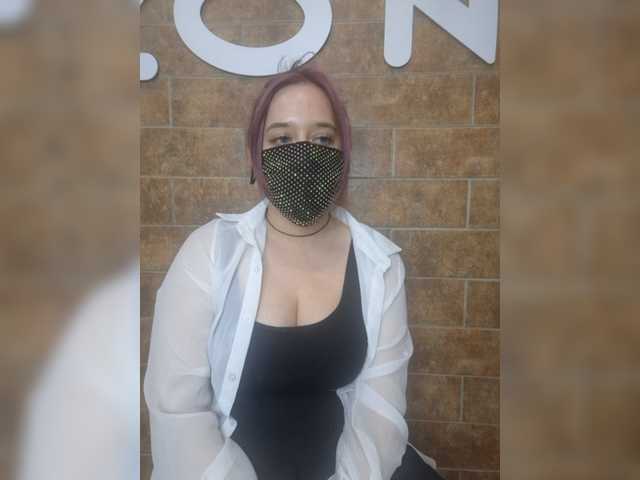 eridaamorous-1 live cam on BongaCams