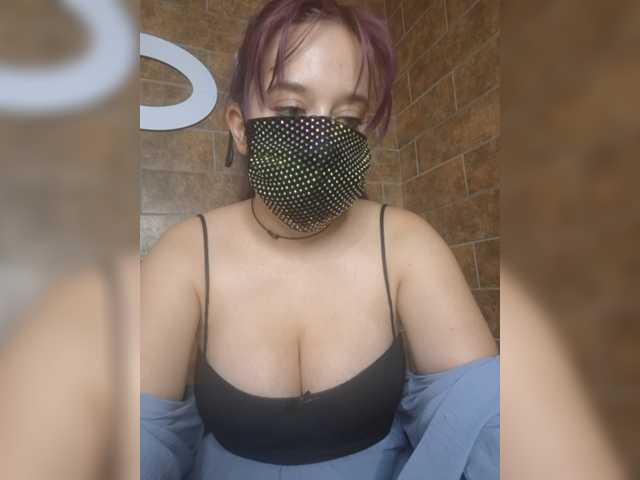 eridaamorous-1 live cam on BongaCams