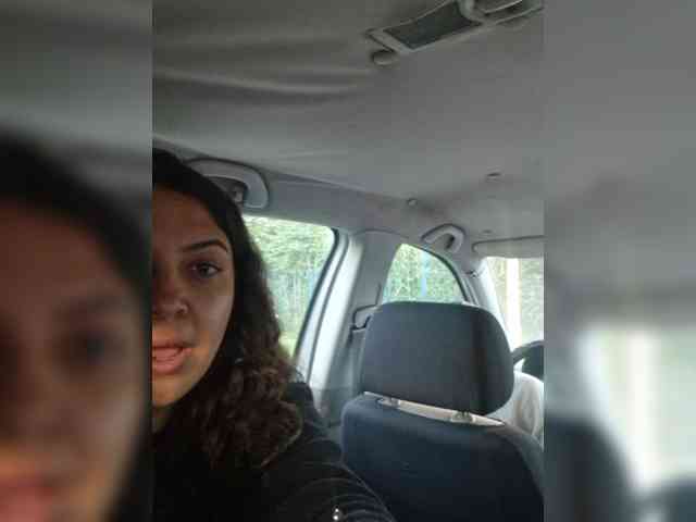 Rebeca-Armand webcam