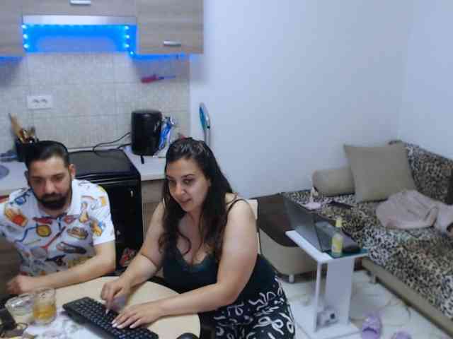 Rebeca-Armand webcam