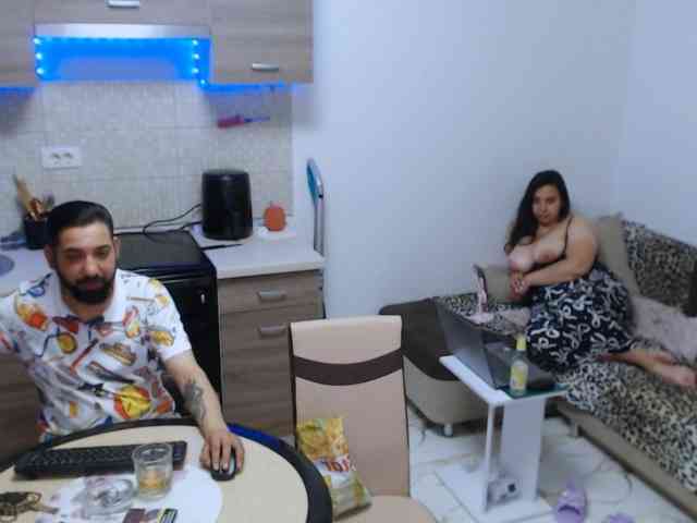 Rebeca-Armand webcam