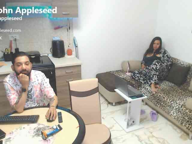 Rebeca-Armand webcam