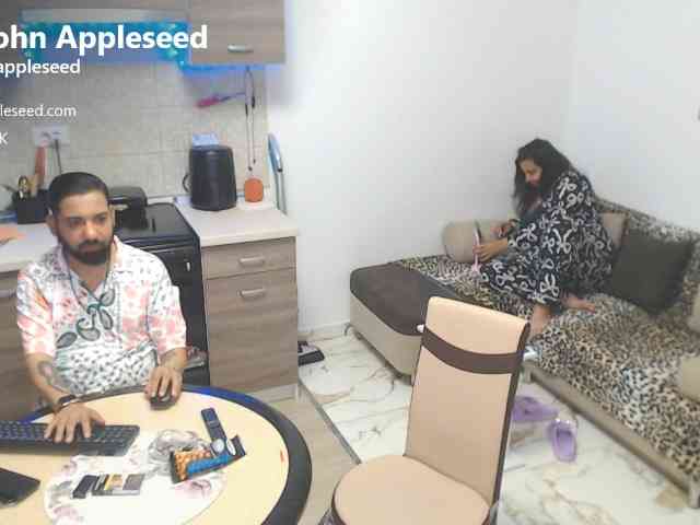Rebeca-Armand webcam