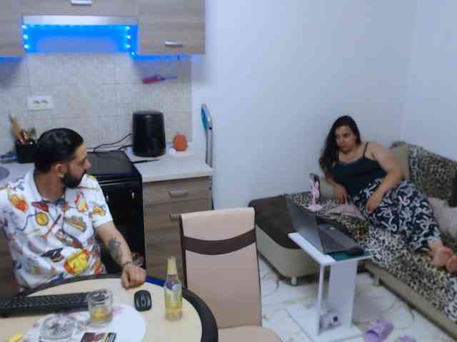 Rebeca-Armand webcam