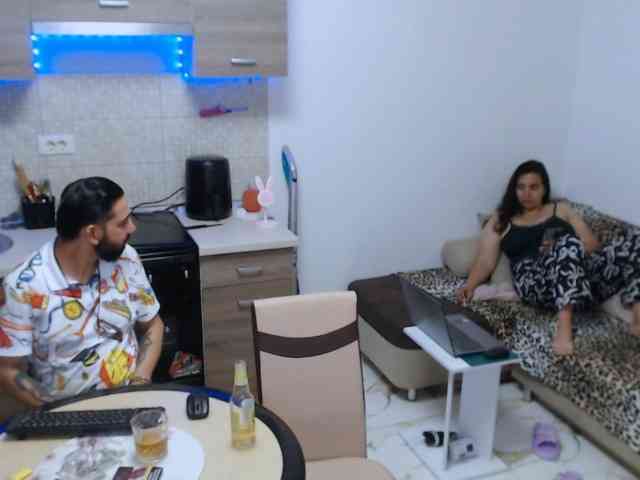 Rebeca-Armand webcam