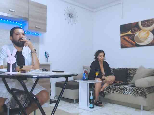 Rebeca-Armand webcam
