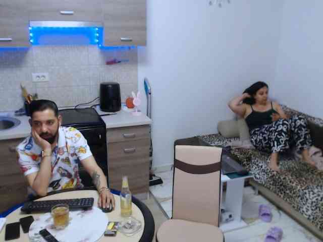 Rebeca-Armand webcam