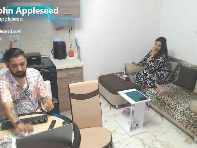 Rebeca-Armand webcam