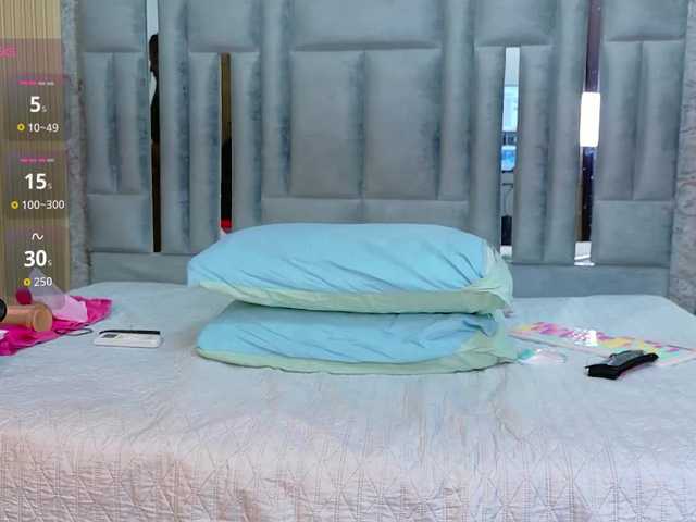 CheatingNeighborr live cam on BongaCams