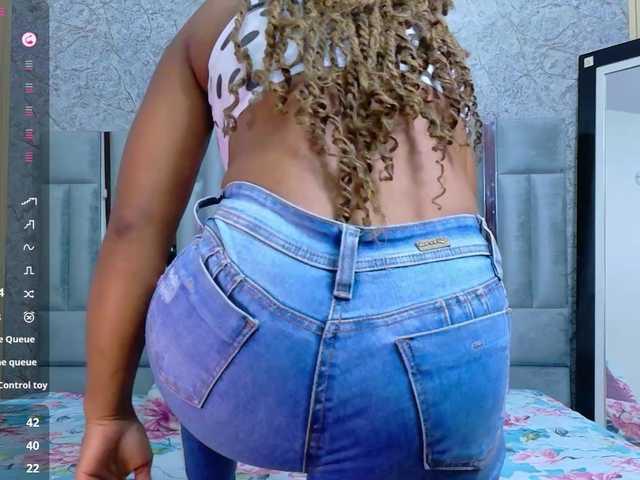 CheatingNeighborr live cam on BongaCams
