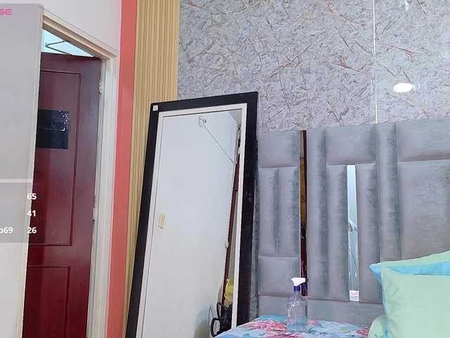 CheatingNeighborr's BongaCams show and profile