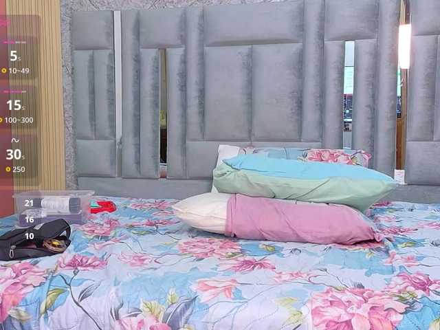 CheatingNeighborr live cam on BongaCams