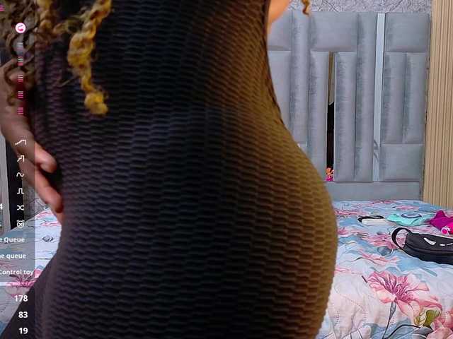 CheatingNeighborr live cam on BongaCams