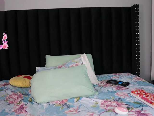 CheatingNeighborr live cam on BongaCams