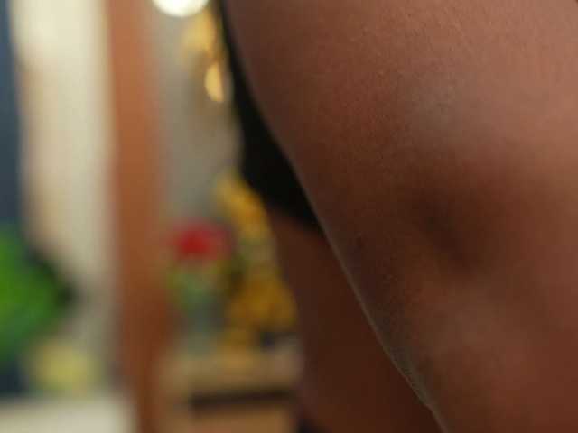 CheatingNeighborr live cam on BongaCams