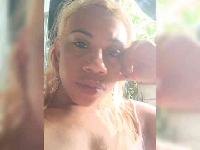 BARBYCHOCOLAT webcam