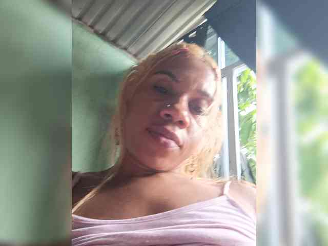 BARBYCHOCOLAT webcam