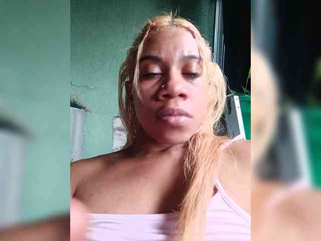 BARBYCHOCOLAT webcam