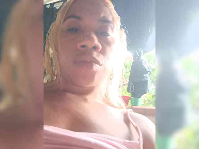 BARBYCHOCOLAT webcam