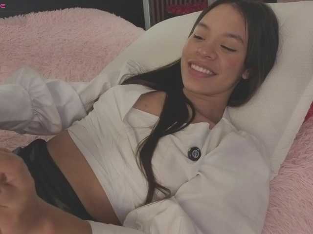 kimhilton- live cam on BongaCams