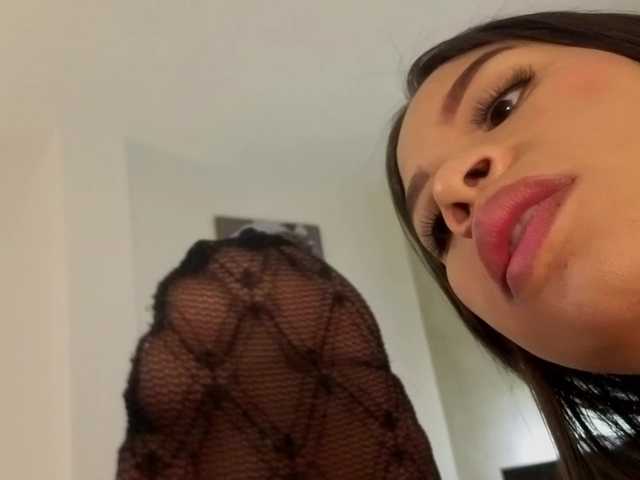 kimhilton-