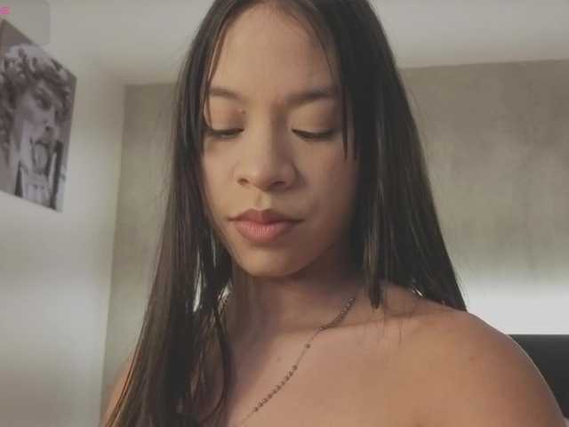 kimhilton- live cam on BongaCams