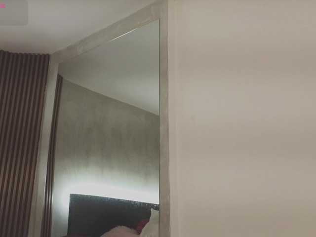 kimhilton-