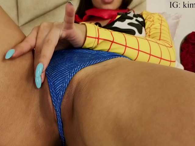 kimhilton-