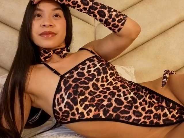 kimhilton-