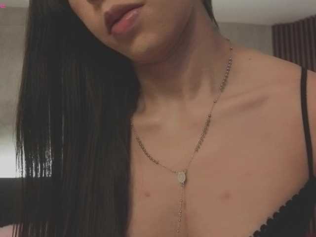 kimhilton-