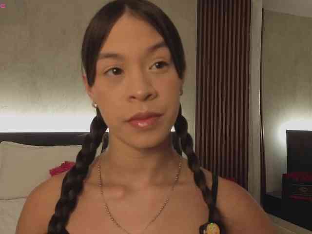 kimhilton- webcam