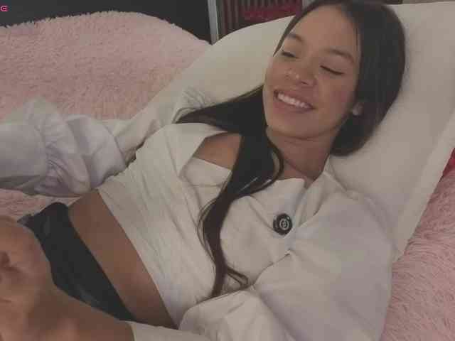 kimhilton- webcam
