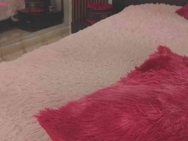 kimhilton- webcam
