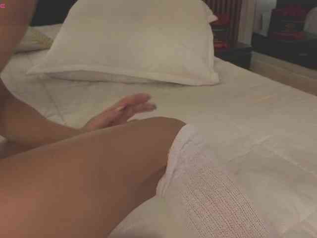 kimhilton-