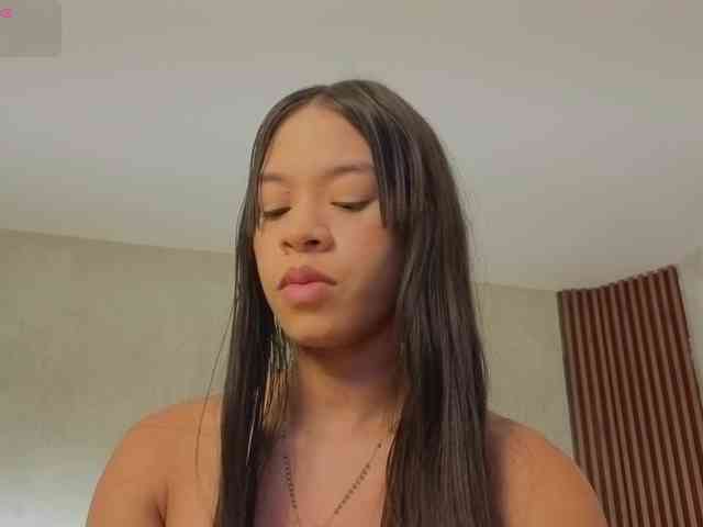 kimhilton-
