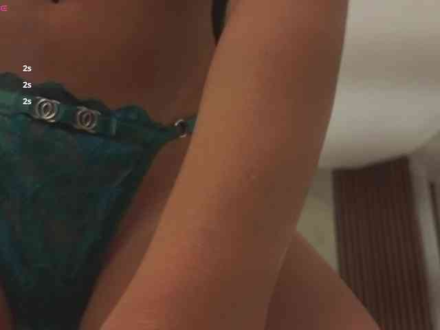kimhilton- webcam