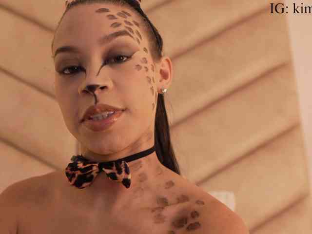 kimhilton-