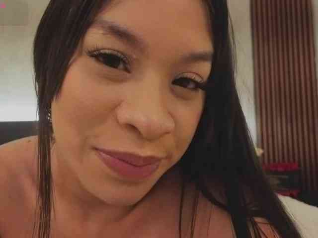kimhilton- webcam