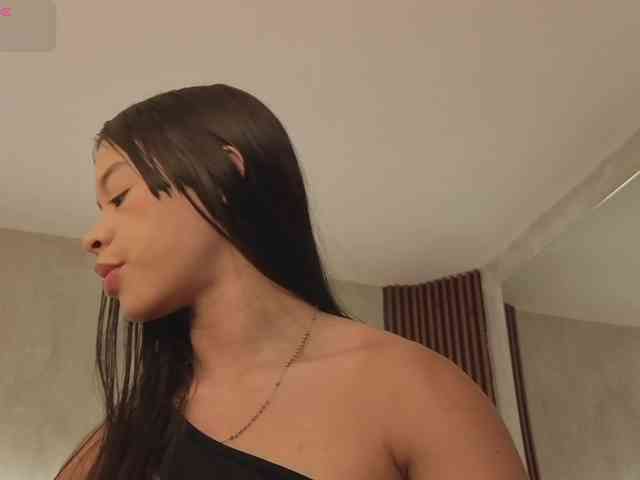 kimhilton- webcam