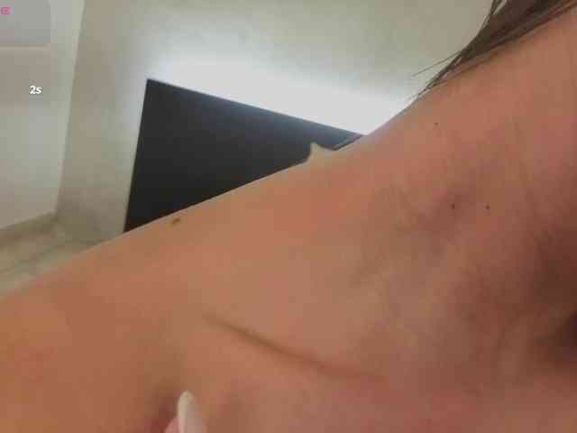 kimhilton- webcam