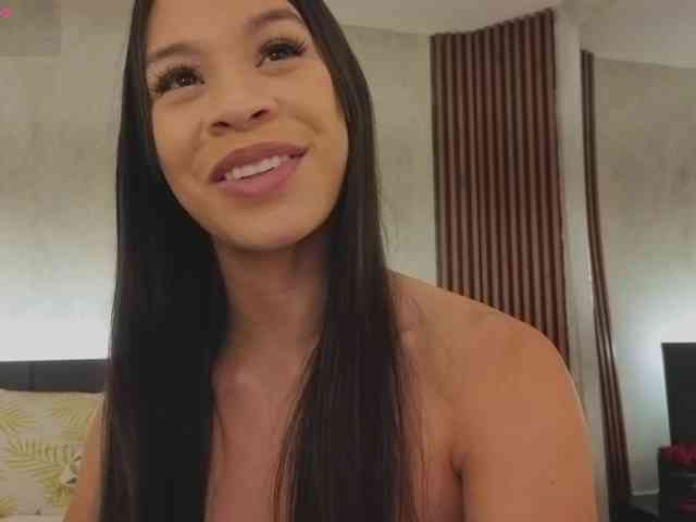 kimhilton- webcam