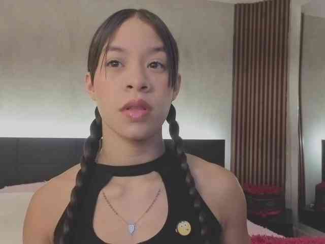 kimhilton- webcam