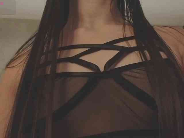 kimhilton-