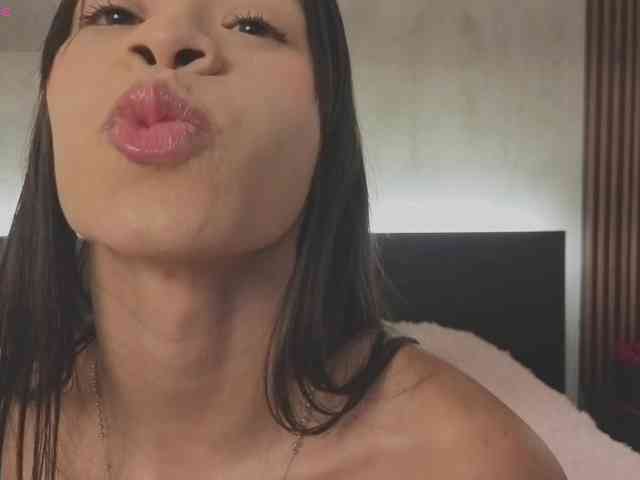 kimhilton- webcam