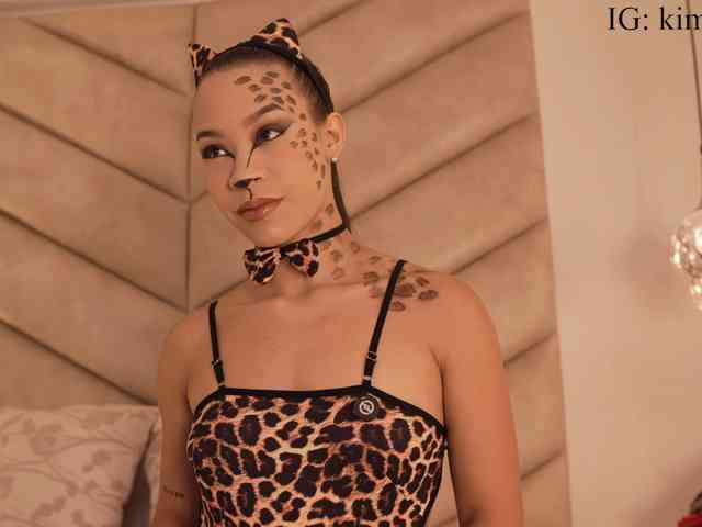 kimhilton- webcam